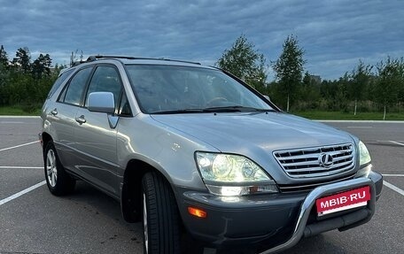 Lexus RX IV рестайлинг, 2000 год, 780 000 рублей, 3 фотография