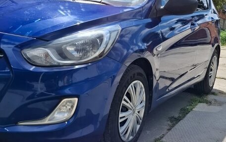 Hyundai Solaris II рестайлинг, 2013 год, 750 000 рублей, 2 фотография