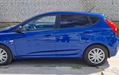 Hyundai Solaris II рестайлинг, 2013 год, 750 000 рублей, 3 фотография