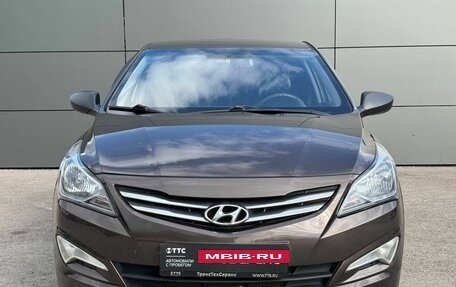 Hyundai Solaris II рестайлинг, 2015 год, 1 040 000 рублей, 2 фотография