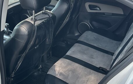 Chevrolet Cruze II, 2013 год, 985 000 рублей, 11 фотография