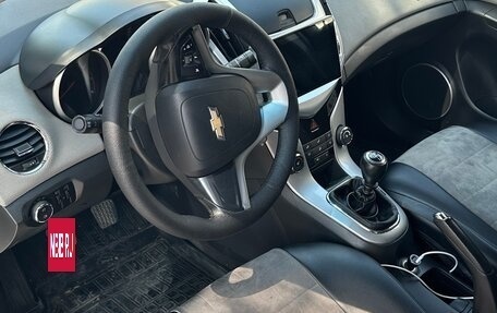 Chevrolet Cruze II, 2013 год, 985 000 рублей, 10 фотография