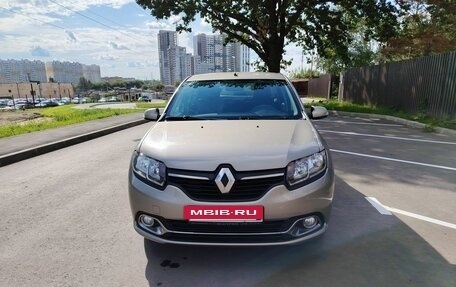 Renault Logan II, 2018 год, 890 000 рублей, 6 фотография