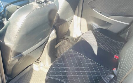 Hyundai Solaris II рестайлинг, 2013 год, 700 000 рублей, 3 фотография