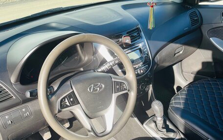 Hyundai Solaris II рестайлинг, 2013 год, 700 000 рублей, 4 фотография