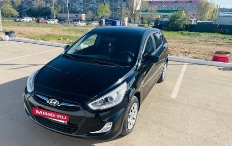 Hyundai Solaris II рестайлинг, 2013 год, 700 000 рублей, 7 фотография