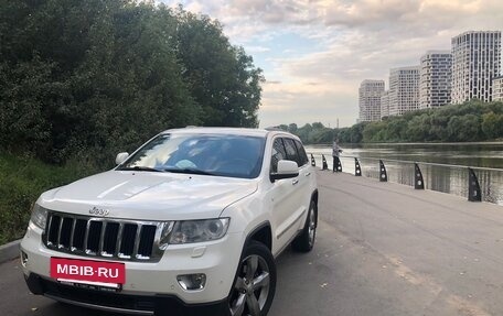 Jeep Grand Cherokee, 2011 год, 1 650 000 рублей, 3 фотография