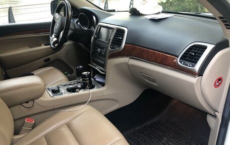 Jeep Grand Cherokee, 2011 год, 1 650 000 рублей, 22 фотография