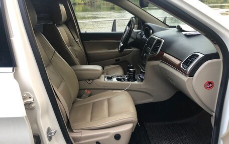 Jeep Grand Cherokee, 2011 год, 1 650 000 рублей, 20 фотография