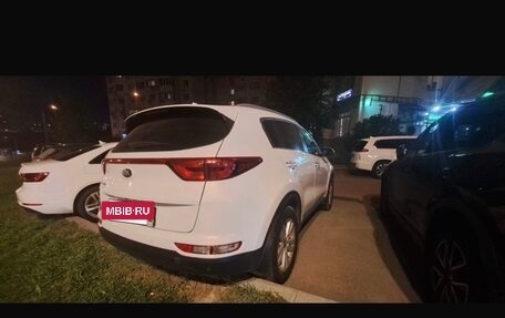 KIA Sportage IV рестайлинг, 2018 год, 1 550 000 рублей, 2 фотография