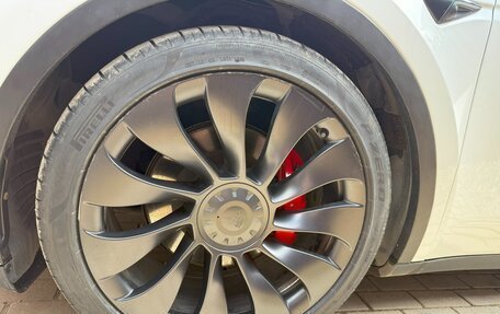 Tesla Model Y I, 2021 год, 3 900 000 рублей, 10 фотография