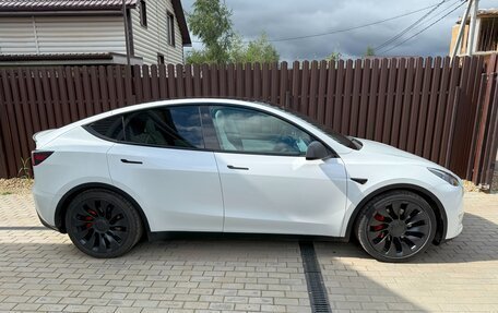 Tesla Model Y I, 2021 год, 3 900 000 рублей, 4 фотография