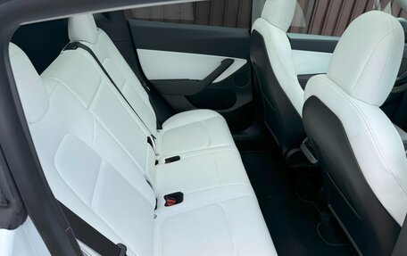 Tesla Model Y I, 2021 год, 3 900 000 рублей, 15 фотография