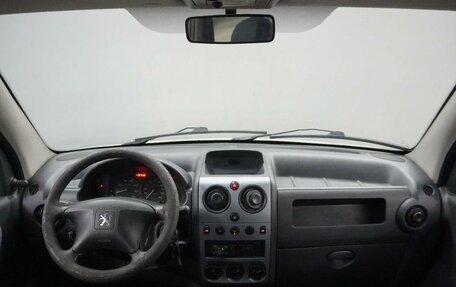 Peugeot Partner II рестайлинг 2, 2011 год, 375 000 рублей, 9 фотография