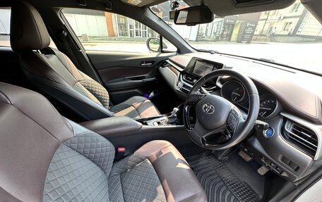 Toyota C-HR I рестайлинг, 2019 год, 1 960 000 рублей, 21 фотография