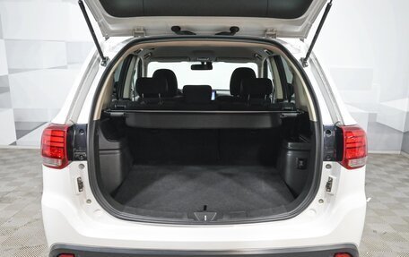 Mitsubishi Outlander III рестайлинг 3, 2019 год, 2 500 000 рублей, 6 фотография