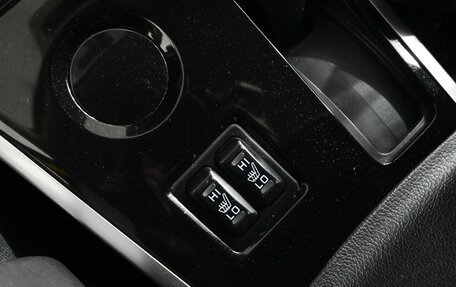 Mitsubishi Outlander III рестайлинг 3, 2019 год, 2 500 000 рублей, 17 фотография