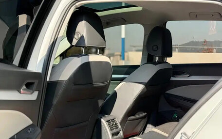Volkswagen Golf VIII, 2021 год, 1 500 000 рублей, 7 фотография