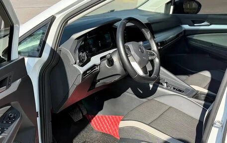 Volkswagen Golf VIII, 2021 год, 1 500 000 рублей, 6 фотография