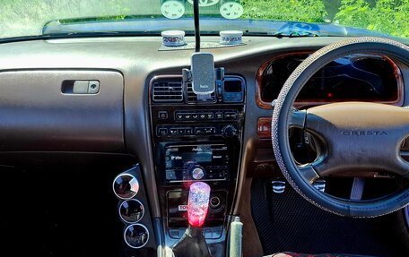 Toyota Cresta, 1993 год, 400 000 рублей, 24 фотография