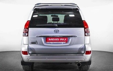 Toyota Land Cruiser Prado 120 рестайлинг, 2007 год, 2 200 000 рублей, 4 фотография