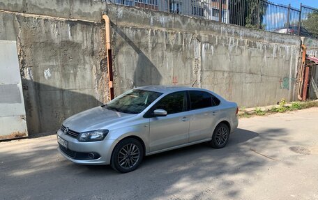Volkswagen Polo VI (EU Market), 2013 год, 910 000 рублей, 2 фотография