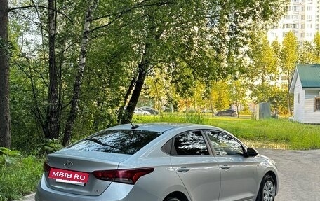 Hyundai Solaris II рестайлинг, 2017 год, 935 000 рублей, 2 фотография