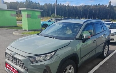 Toyota RAV4, 2020 год, 3 000 000 рублей, 1 фотография