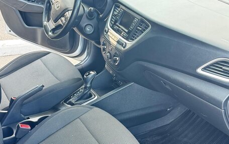 Hyundai Solaris II рестайлинг, 2017 год, 935 000 рублей, 10 фотография