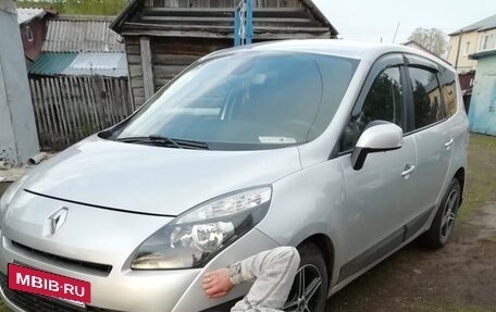 Renault Scenic III, 2010 год, 650 000 рублей, 2 фотография