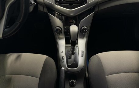 Chevrolet Cruze II, 2010 год, 780 000 рублей, 13 фотография