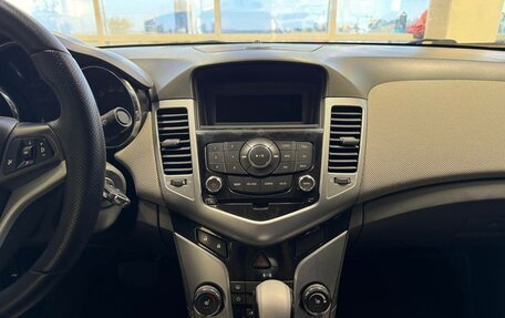 Chevrolet Cruze II, 2010 год, 780 000 рублей, 12 фотография