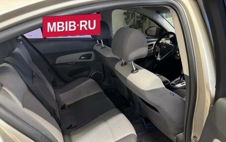 Chevrolet Cruze II, 2010 год, 780 000 рублей, 10 фотография