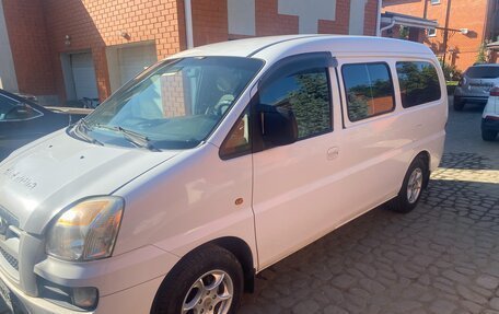 Hyundai H-1 II рестайлинг, 2005 год, 770 000 рублей, 2 фотография