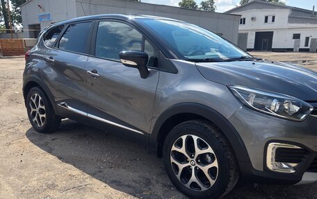 Renault Kaptur I рестайлинг, 2019 год, 1 800 000 рублей, 1 фотография