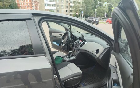 Chevrolet Cruze II, 2011 год, 680 000 рублей, 10 фотография