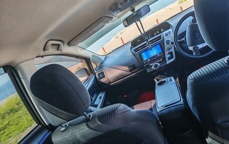 Toyota Prius Alpha I (ZVW40/41), 2015 год, 1 440 000 рублей, 13 фотография
