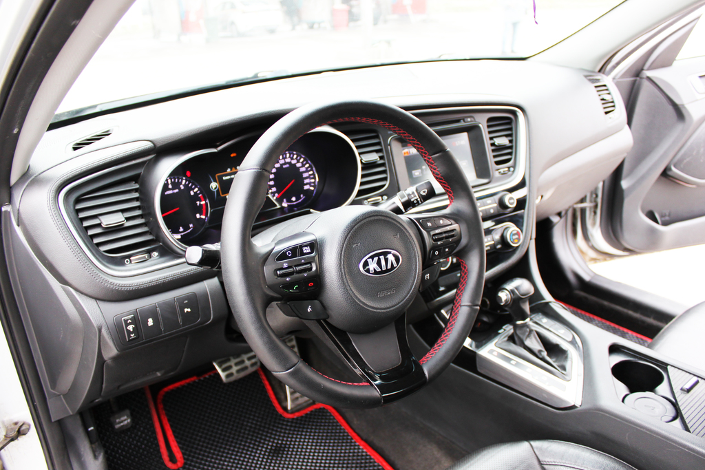 KIA Optima III рестайлинг, 2014 год, 1 289 999 рублей, 6 фотография