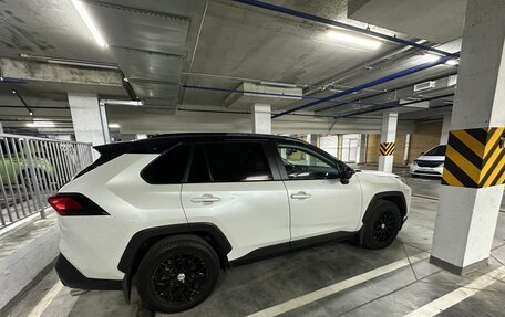 Toyota RAV4, 2021 год, 3 280 000 рублей, 3 фотография