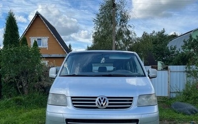 Volkswagen Caravelle T5, 2005 год, 1 100 000 рублей, 1 фотография