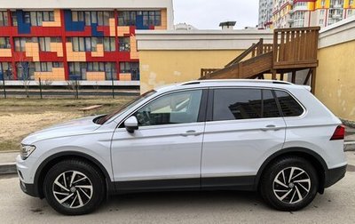 Volkswagen Tiguan II, 2018 год, 2 800 000 рублей, 1 фотография