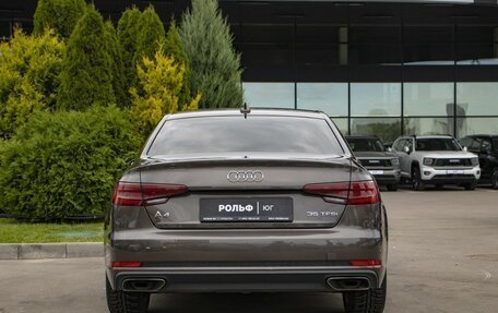 Audi A4, 2018 год, 2 235 000 рублей, 6 фотография