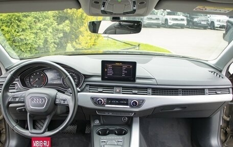 Audi A4, 2018 год, 2 235 000 рублей, 12 фотография