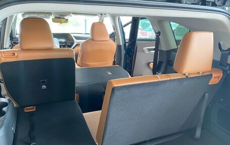 Toyota Highlander, 2025 год, 5 380 000 рублей, 13 фотография