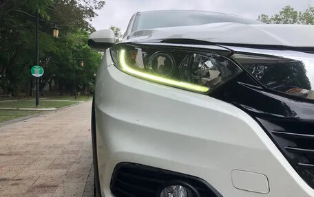 Honda Vezel, 2020 год, 1 300 000 рублей, 5 фотография