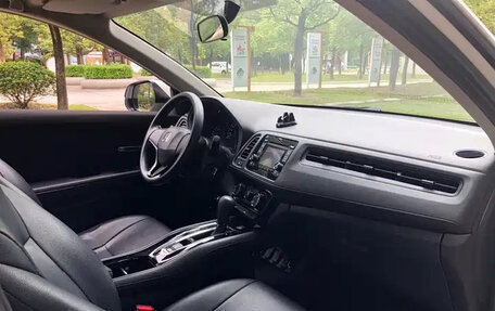 Honda Vezel, 2020 год, 1 300 000 рублей, 11 фотография