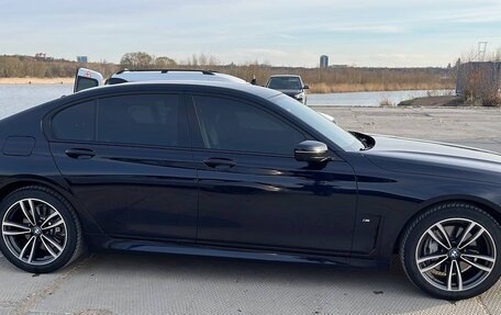 BMW 7 серия, 2019 год, 6 100 000 рублей, 2 фотография
