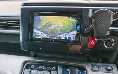 Honda Stepwgn IV, 2017 год, 1 850 000 рублей, 15 фотография