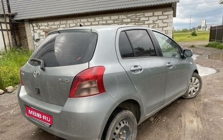 Toyota Yaris III рестайлинг, 2006 год, 480 000 рублей, 5 фотография