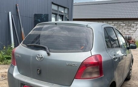 Toyota Yaris III рестайлинг, 2006 год, 480 000 рублей, 7 фотография